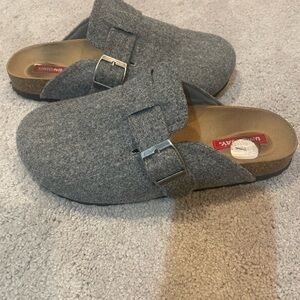 UNIONBAY Women's Gray Mules with Buckle
